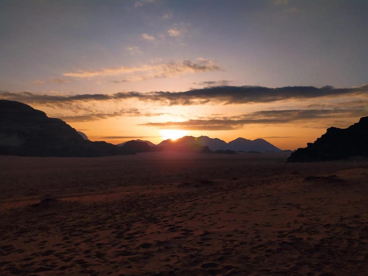 Hotel Omar Ghazi Camp Wadi Rum Zewnętrze zdjęcie