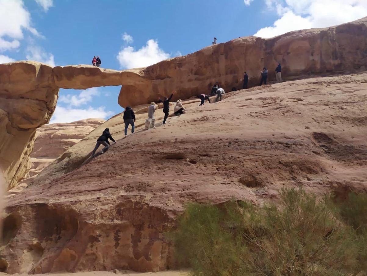 Hotel Omar Ghazi Camp Wadi Rum Zewnętrze zdjęcie