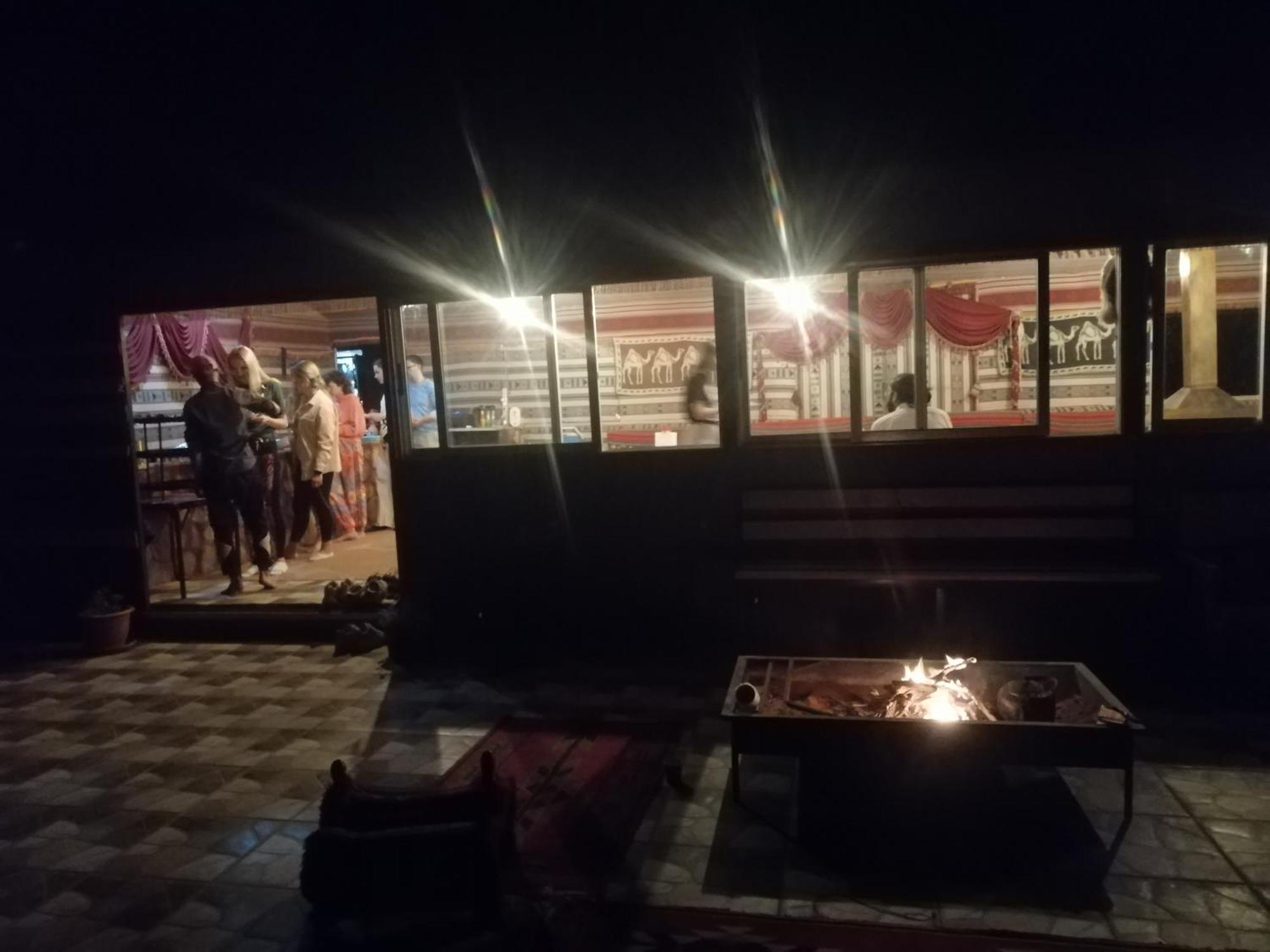 Hotel Omar Ghazi Camp Wadi Rum Zewnętrze zdjęcie