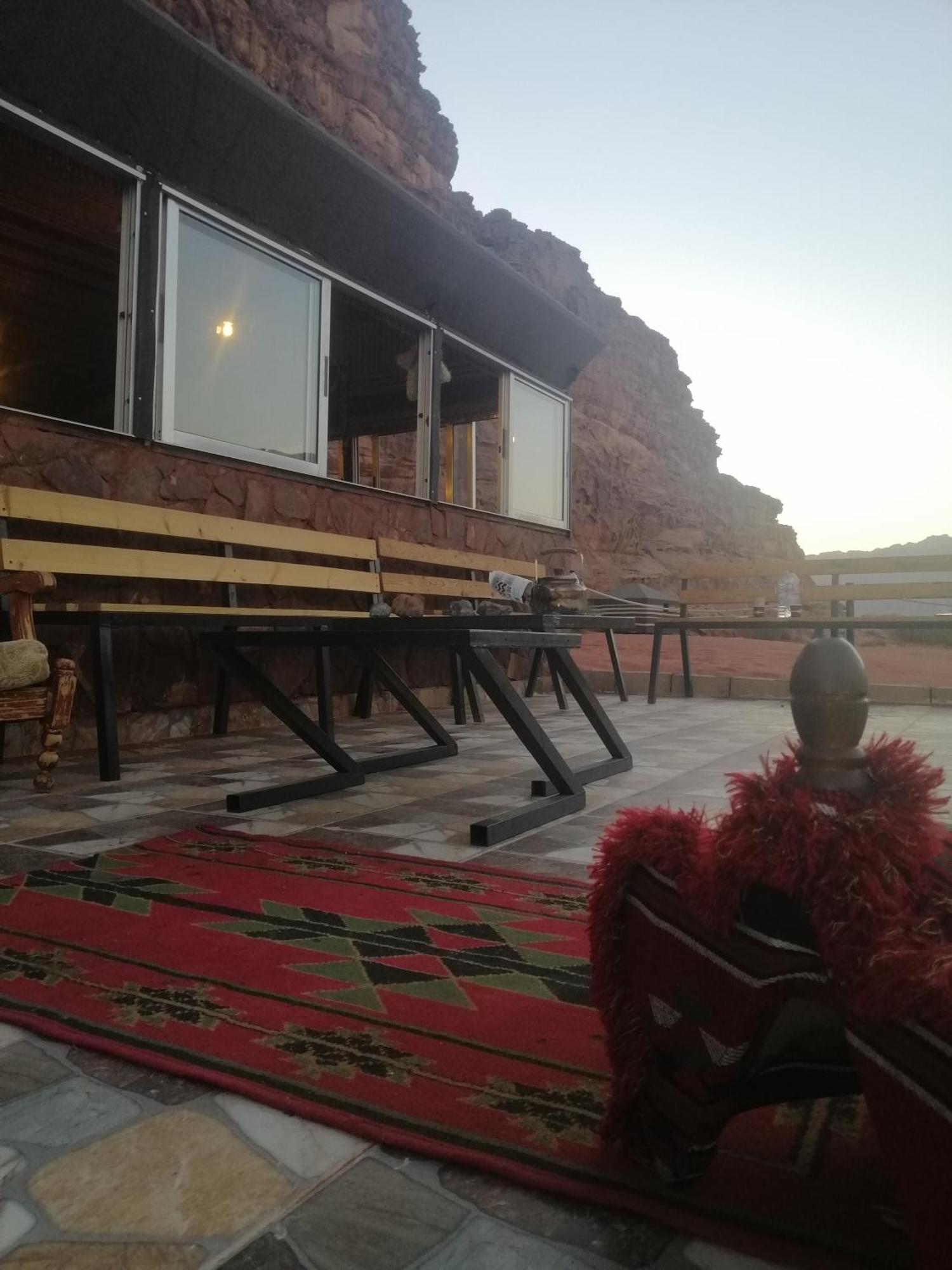 Hotel Omar Ghazi Camp Wadi Rum Zewnętrze zdjęcie