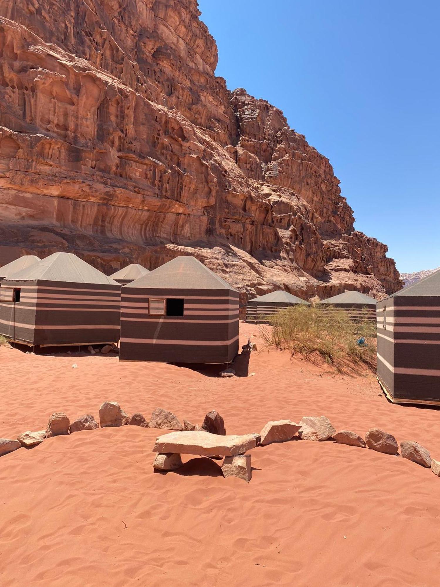 Hotel Omar Ghazi Camp Wadi Rum Zewnętrze zdjęcie