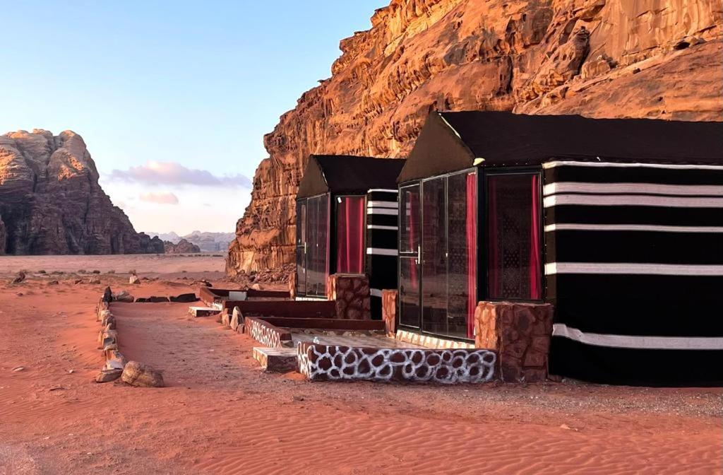 Hotel Omar Ghazi Camp Wadi Rum Zewnętrze zdjęcie
