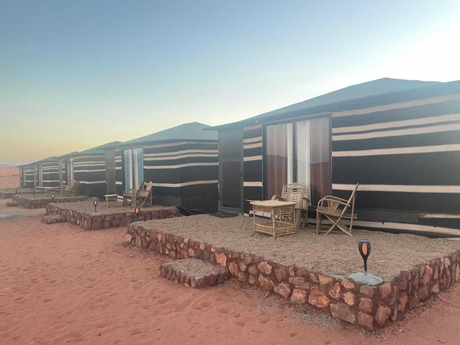 Hotel Omar Ghazi Camp Wadi Rum Zewnętrze zdjęcie